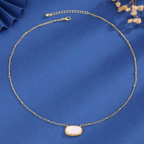 Gold Chain Necklace Oval Pendant   Druzy Stone  Available In‎ White Color - Picture 2 of 3